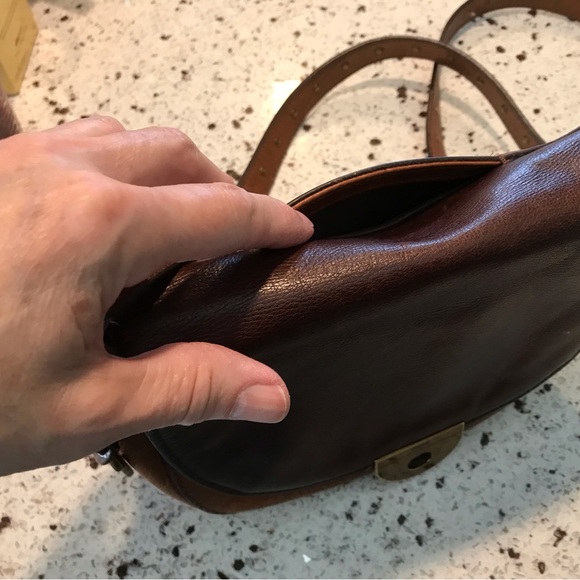 Fossil Crossbody Bag- Leather w/ Fossil Bag - Picture 7 of 8